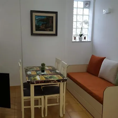Apartment Tonis